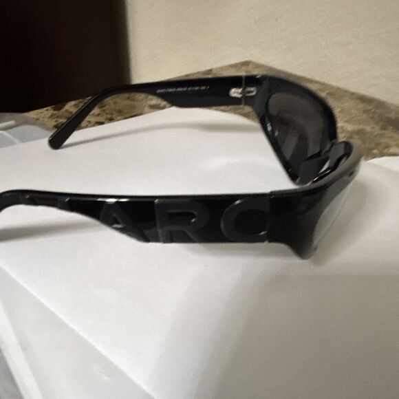 Marc Jacobs NYC 1984 Women’s Cat Eye Sunglasses Mirrored Gray, Black Frame main image 4